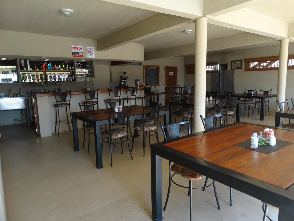 Pyramids Motel Van Reenen 外观 照片