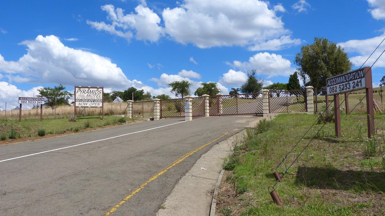 Pyramids Motel Van Reenen 外观 照片
