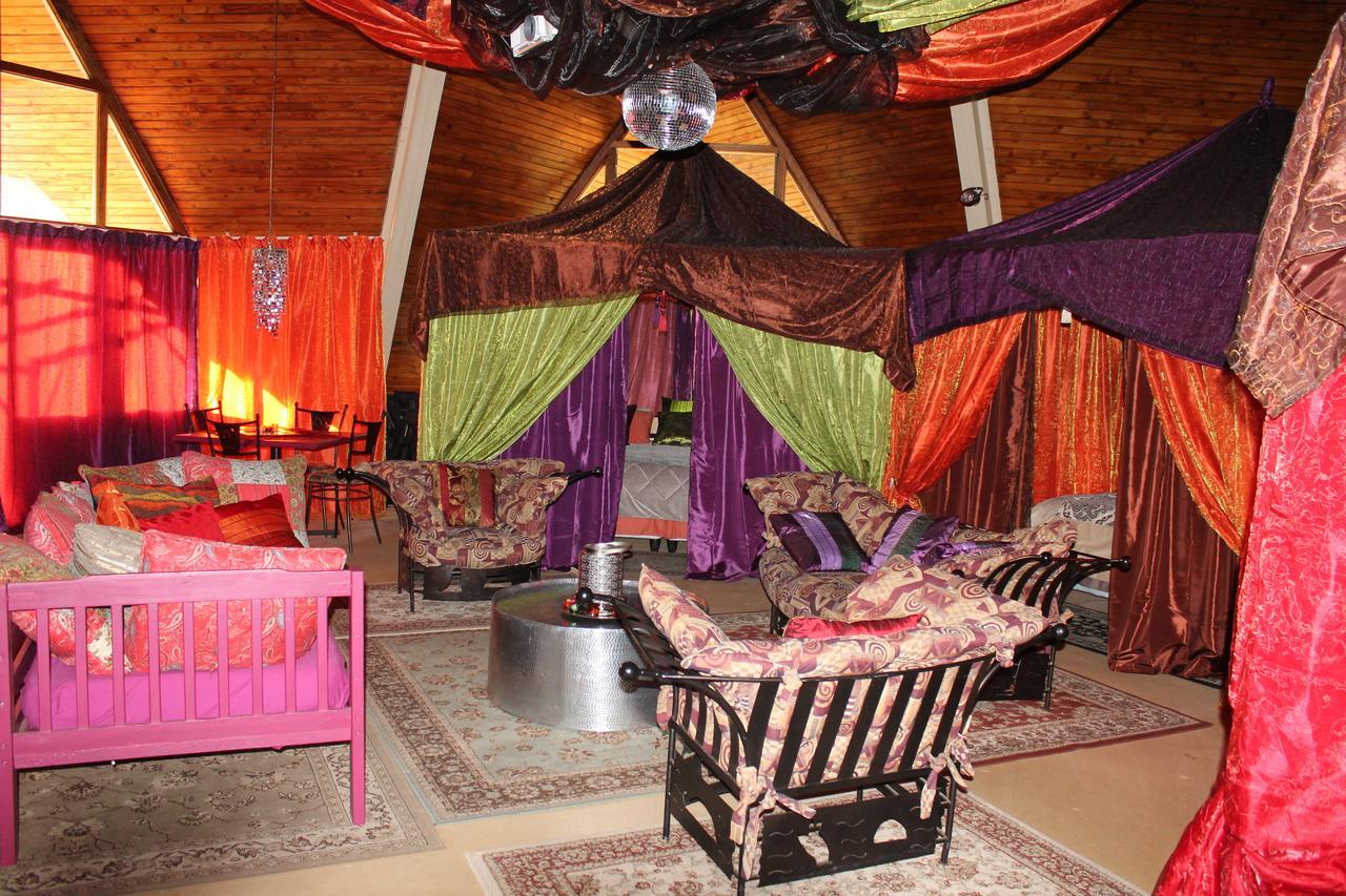 Pyramids Motel Van Reenen 外观 照片