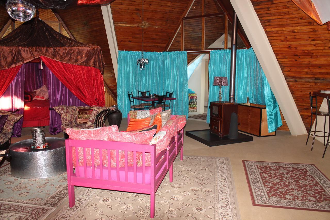 Pyramids Motel Van Reenen 外观 照片