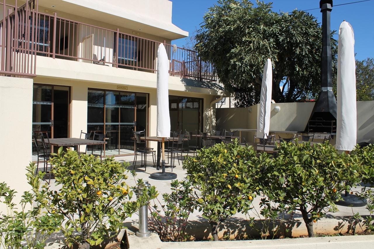 Pyramids Motel Van Reenen 外观 照片